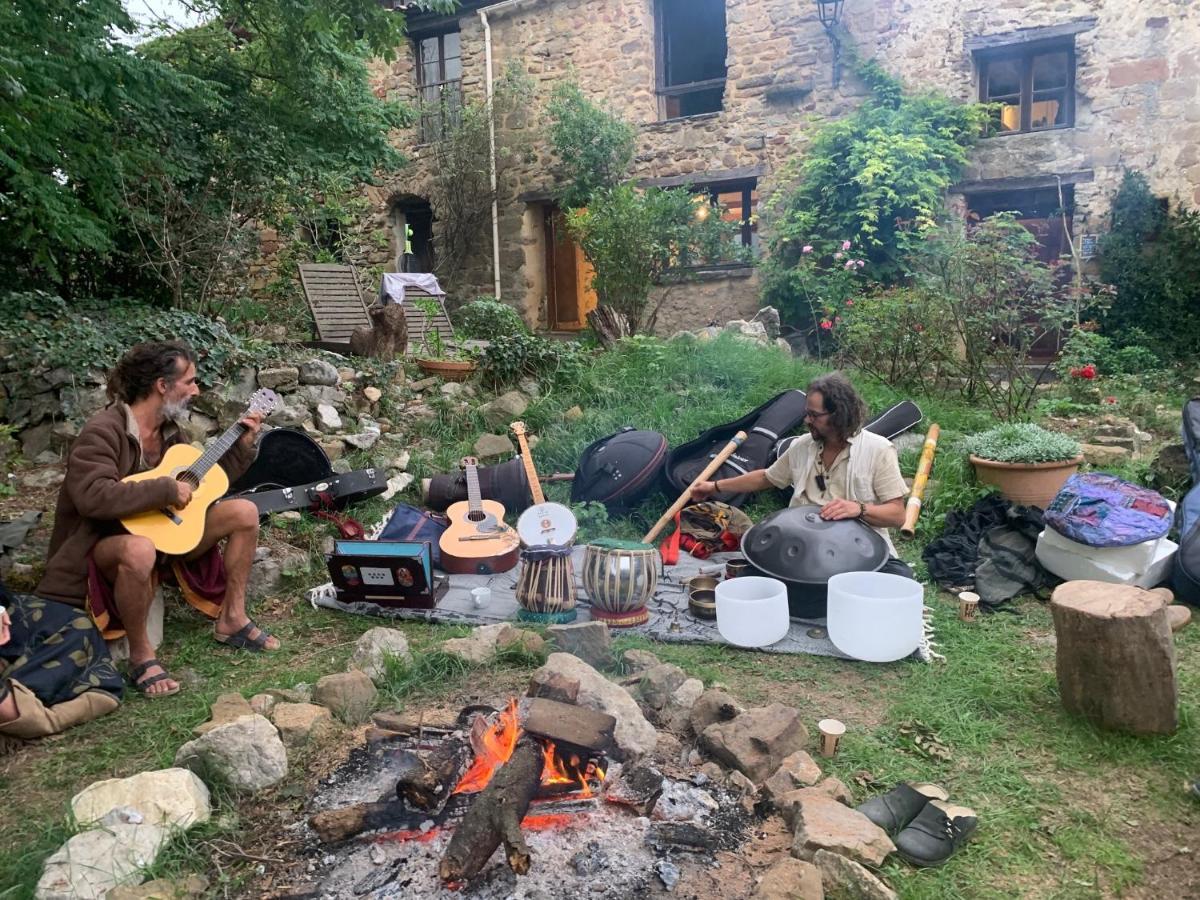 Gite De La Bastide - Cabania Pays Cathare Bed & Breakfast Camps-sur-l'Agly Exterior photo